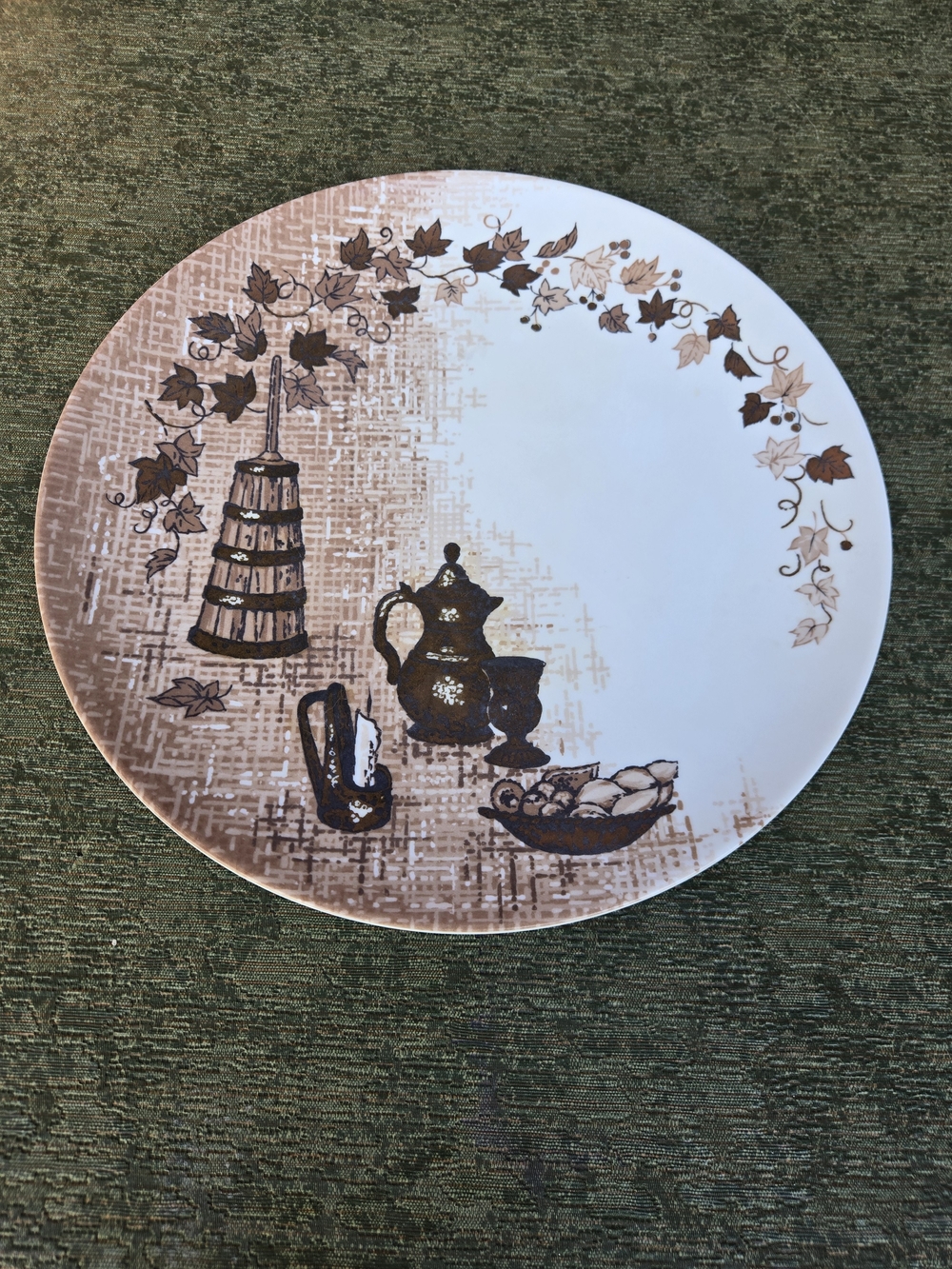 Texas-Ware Vintage Serving Plate With Butter Churn Leaf Design